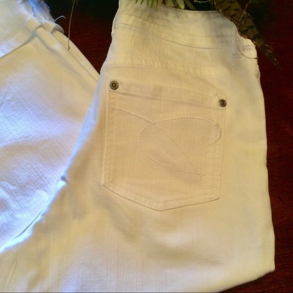 Chico’s White Denim jeans - Picture 2 of 5